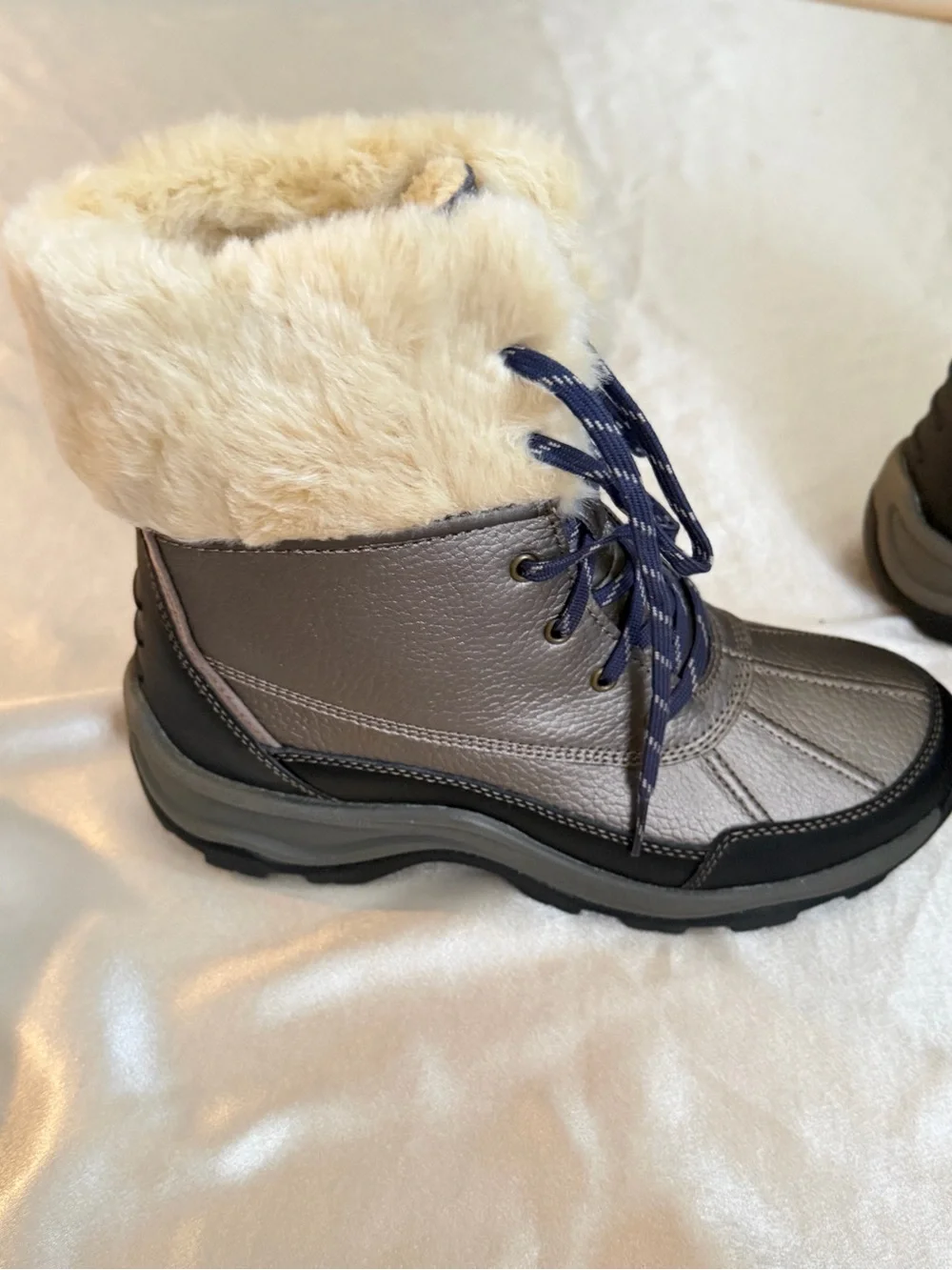 Clarks Mazlyn Arctic Pewter Leather Fur-Lined Winter Boots Size 8.5 New W/box